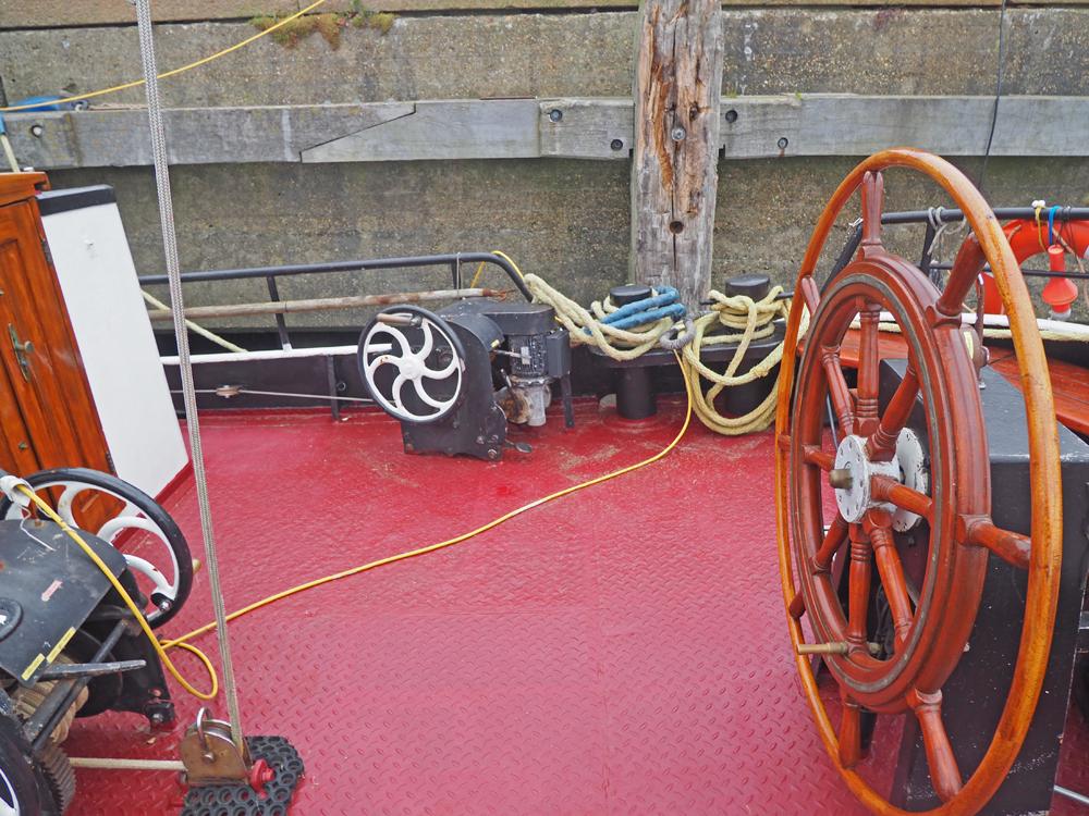 picture Deck equipment